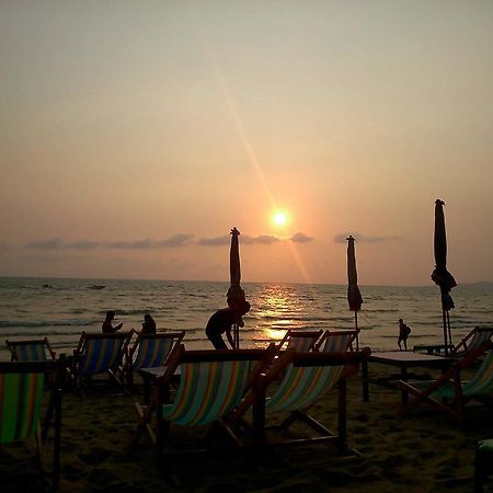 Jomtien Sunset Guesthouse Екстериор снимка